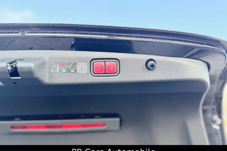 Mercedes-Benz E 300 (Clasa E) din 2023 cu 7.518 km - oferta MER200945 - foto 29