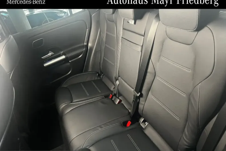 Mercedes-Benz GLA 250 (Clasa GLA) din 2024 cu 25.935 km - oferta MER200971 - foto 15