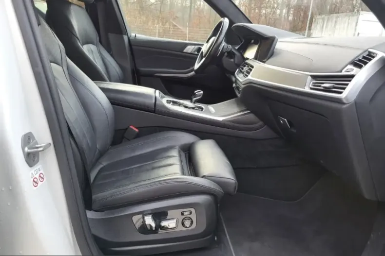 BMW X7 (Seria X) din 2022 cu 47.591 km - oferta BMW200976 - foto 11