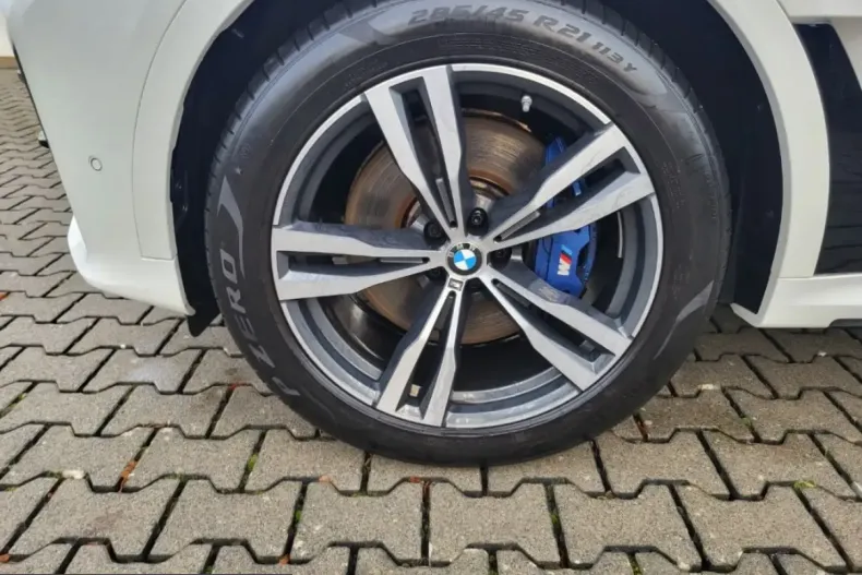 BMW X7 (Seria X) din 2022 cu 47.591 km - oferta BMW200976 - foto 15