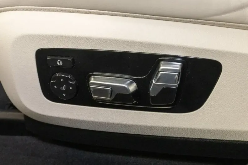 BMW X7 (Seria X) din 2022 cu 40.259 km - oferta BMW200977 - foto 10