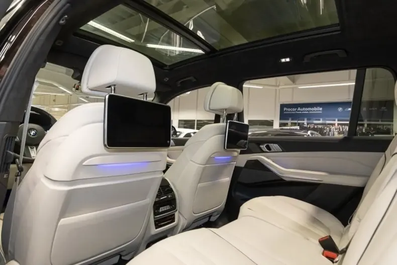BMW X7 (Seria X) din 2022 cu 40.259 km - oferta BMW200977 - foto 12