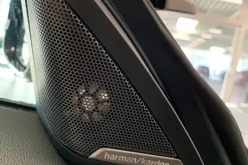 BMW i4 (Seria 4) din 2023 cu 36.290 km - oferta BMW200978 - foto 13