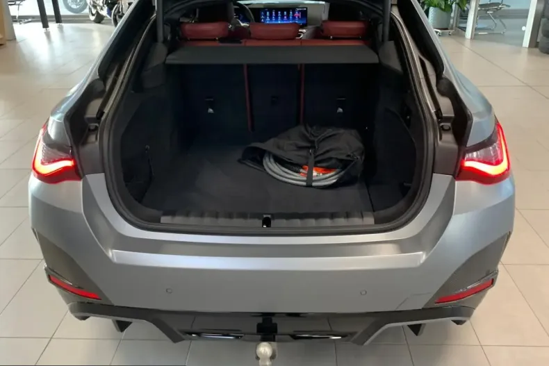 BMW i4 (Seria 4) din 2023 cu 36.290 km - oferta BMW200978 - foto 17