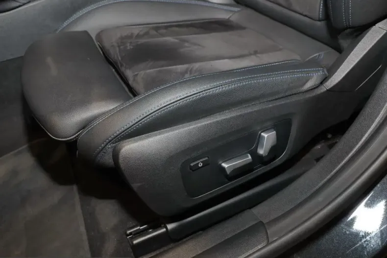 BMW i4 (Seria 4) din 2023 cu 41.847 km - oferta BMW200979 - foto 8