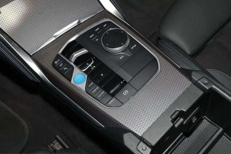 BMW i4 (Seria 4) din 2023 cu 41.847 km - oferta BMW200979 - foto 9