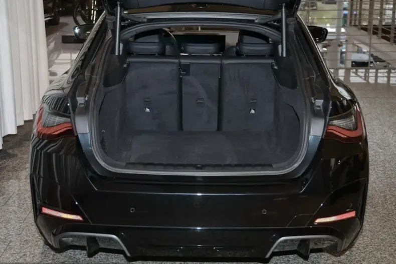 BMW i4 (Seria 4) din 2023 cu 41.847 km - oferta BMW200979 - foto 12