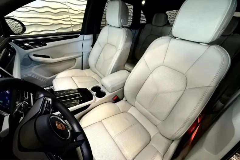 Porsche Macan din 2024 cu 17.900 km - oferta POR200983 - foto 14