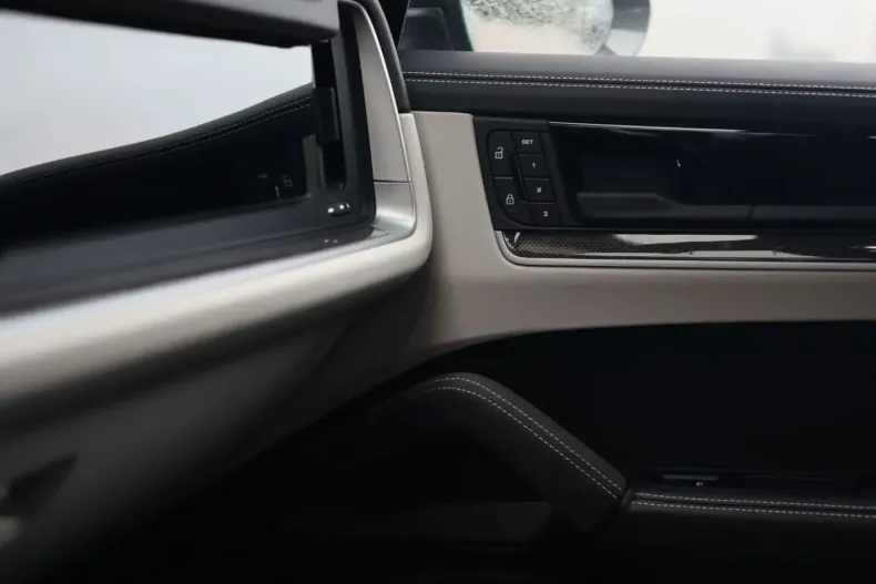 Porsche Cayenne din 2025 cu 15.541 km - oferta POR200986 - foto 22