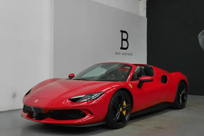 Ferrari 296 GTS din 2025 cu 2.800 km - oferta FER200990 - foto 3