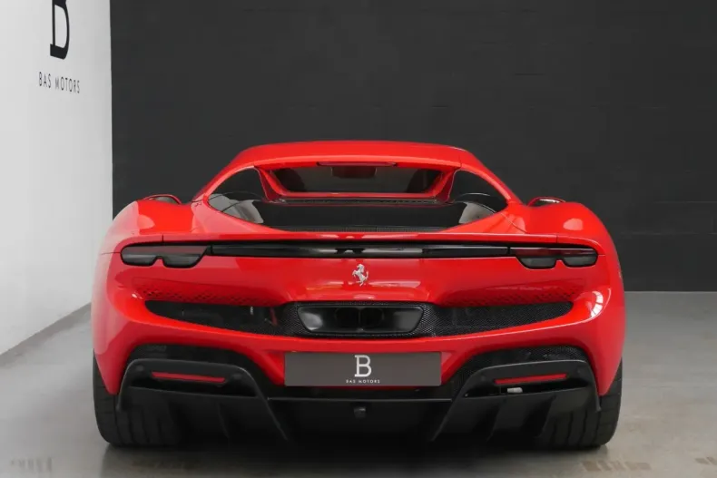 Ferrari 296 GTS din 2025 cu 2.800 km - oferta FER200990 - foto 6