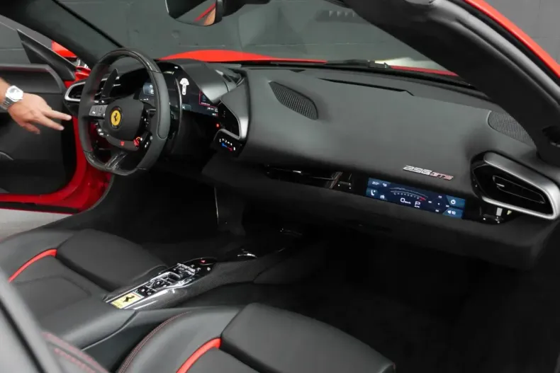 Ferrari 296 GTS din 2025 cu 2.800 km - oferta FER200990 - foto 9