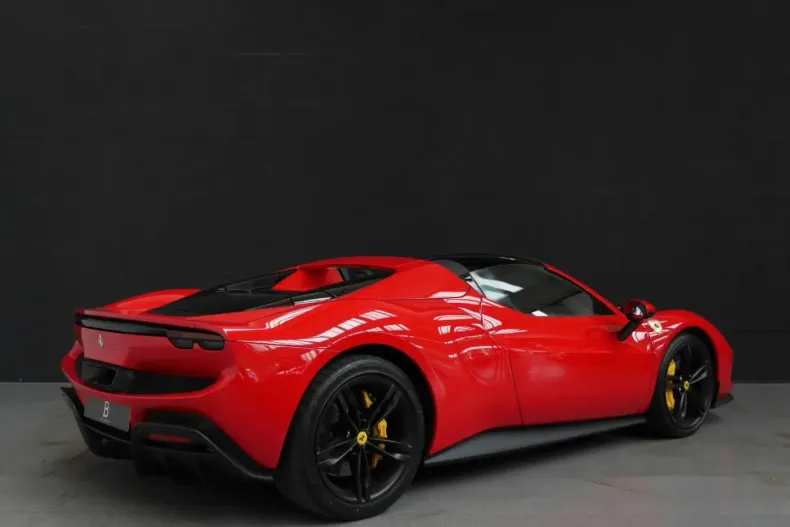 Ferrari 296 GTS din 2025 cu 2.800 km - oferta FER200990 - foto 16