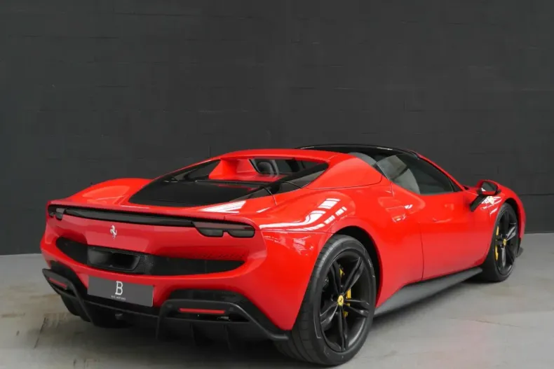 Ferrari 296 GTS din 2025 cu 2.800 km - oferta FER200990 - foto 17