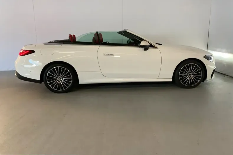 Mercedes-Benz CLE 300 (Clasa CLE) din 2024 cu 18.411 km - oferta MER201005 - foto 4