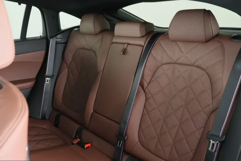 BMW X6 M60 (Seria X) din 2024 cu 32.072 km - oferta BMW201014 - foto 19