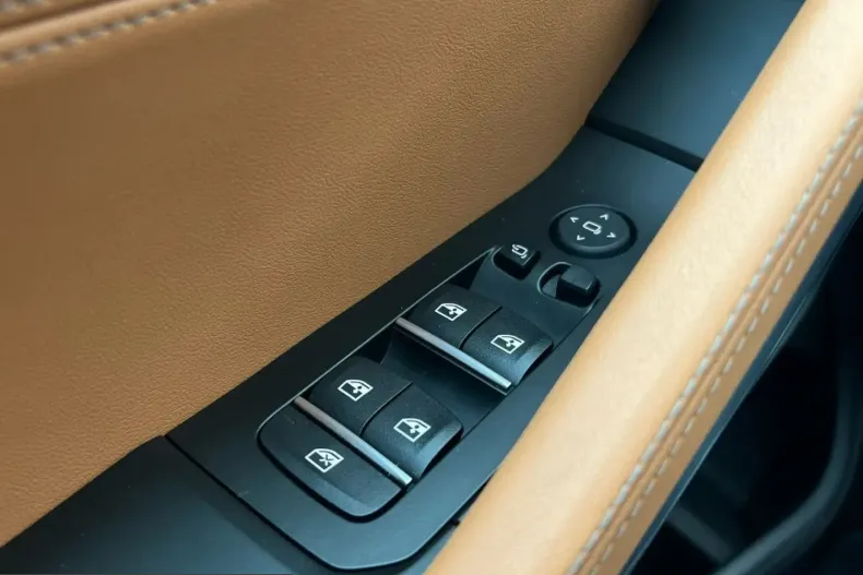 BMW X6 M60 (Seria X) din 2025 cu 23.497 km - oferta BMW201027 - foto 17