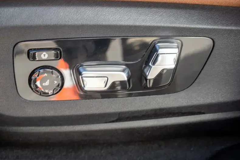 BMW X6 (Seria X) din 2025 cu 11.200 km - oferta BMW201031 - foto 21