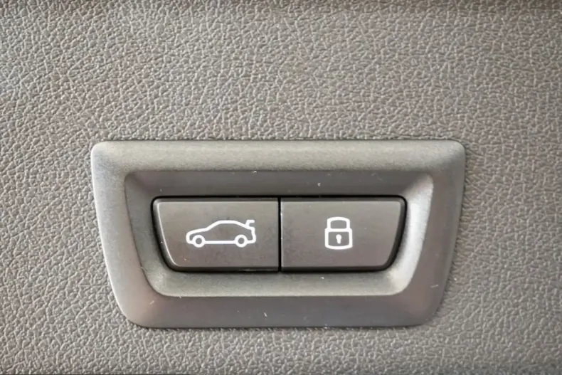 BMW X6 (Seria X) din 2025 cu 11.200 km - oferta BMW201031 - foto 24