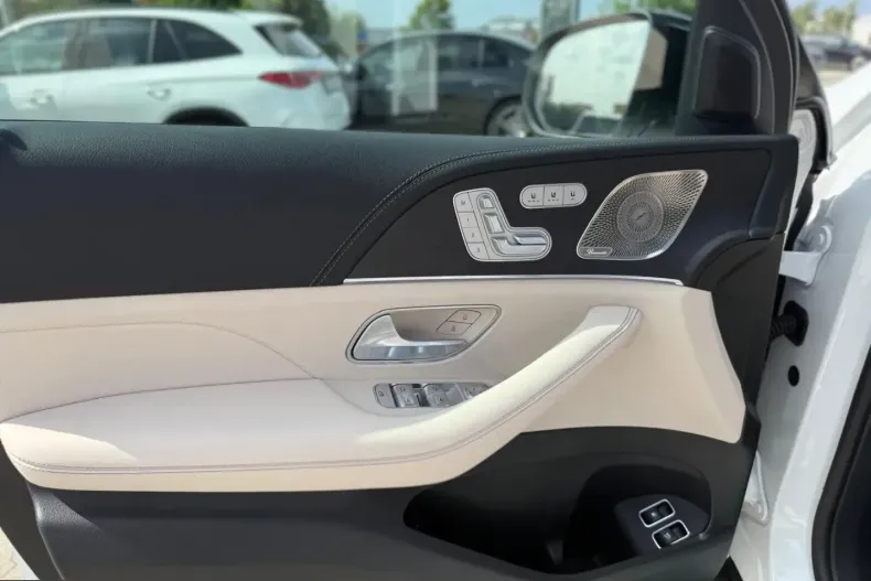 Mercedes-Benz GLE 53 AMG (Clasa GLE) din 2025 cu 14.247 km - oferta MER201052 - foto 10