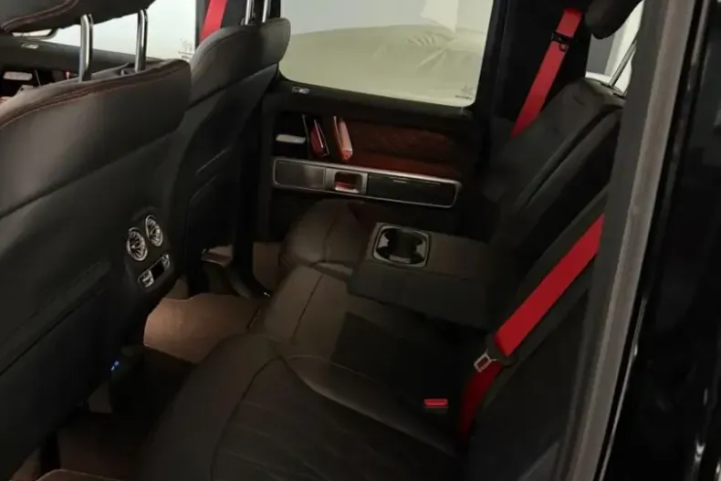 Mercedes-Benz G 63 AMG (Clasa G) din 2025 cu 14.500 km - oferta MER201054 - foto 5