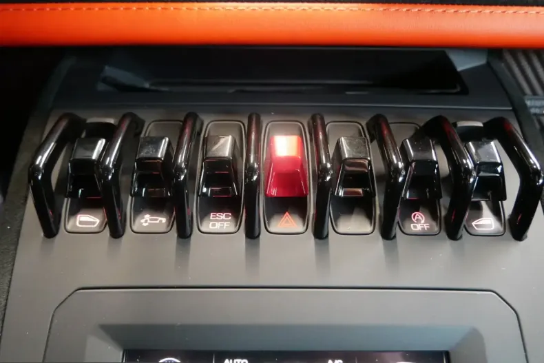 Lamborghini Huracán din 2024 cu 5.790 km - oferta LAM201056 - foto 24