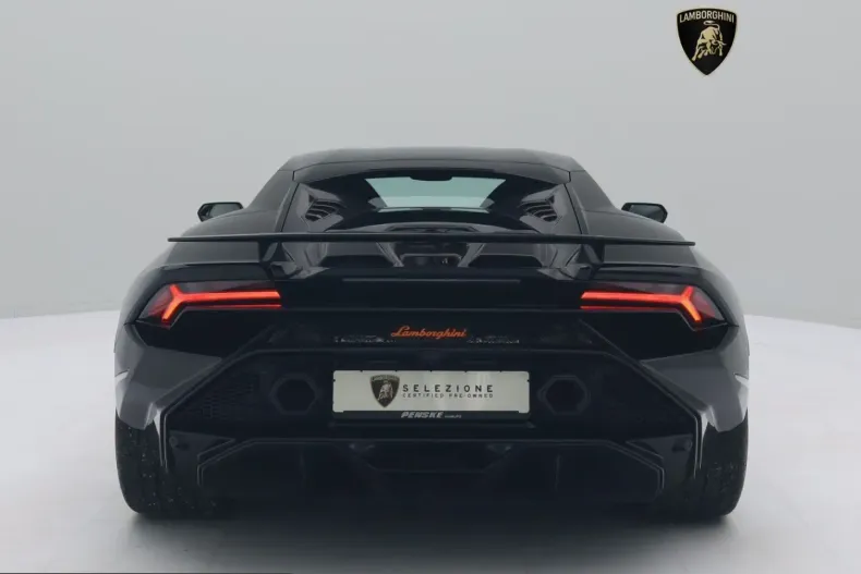 Lamborghini Huracán din 2025 cu 4.200 km - oferta LAM201058 - foto 4