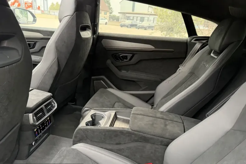 Lamborghini Urus din 2025 cu 3.800 km - oferta LAM201062 - foto 5