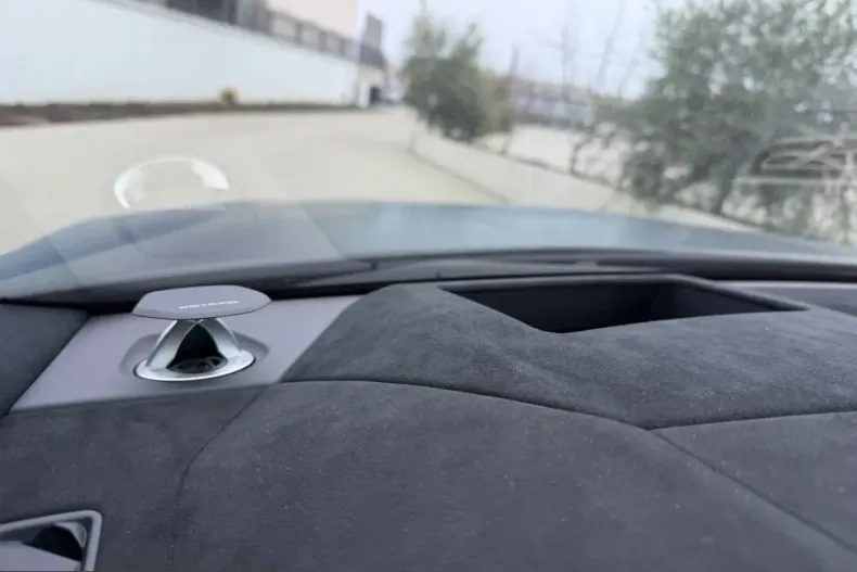 Lamborghini Urus din 2025 cu 3.800 km - oferta LAM201062 - foto 10