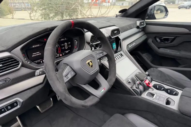 Lamborghini Urus din 2025 cu 3.800 km - oferta LAM201062 - foto 11