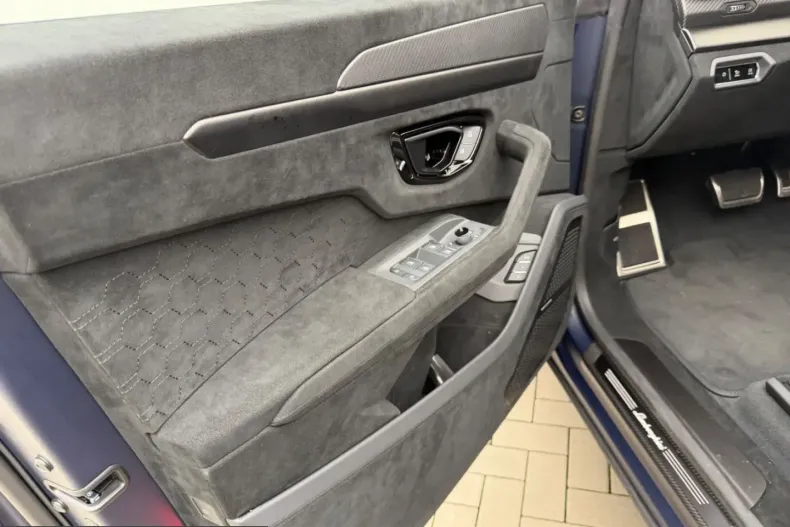 Lamborghini Urus din 2025 cu 3.800 km - oferta LAM201062 - foto 12