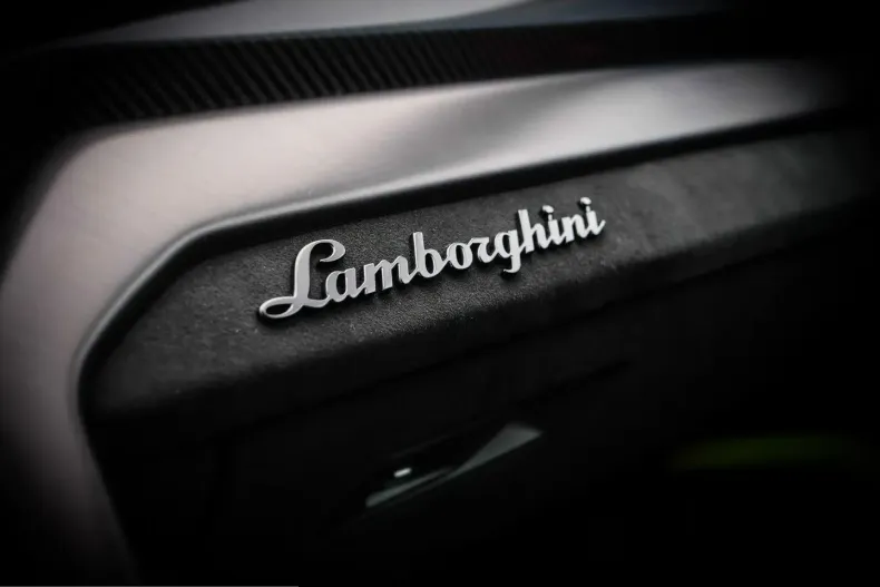 Lamborghini Urus din 2024 cu 8.100 km - oferta LAM201065 - foto 28