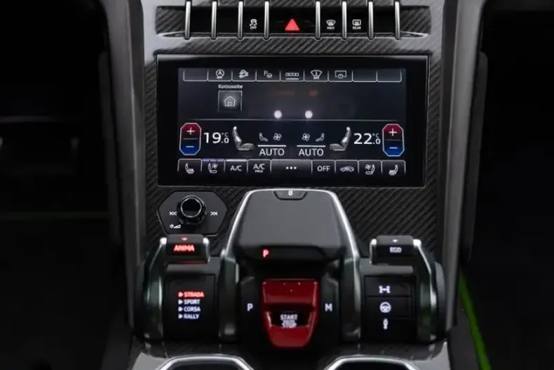 Lamborghini Urus din 2025 cu 4.600 km - oferta LAM201067 - foto 9