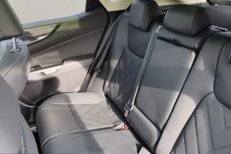 Lexus NX 350h din 2024 cu 21.514 km - oferta LEX201072 - foto 9