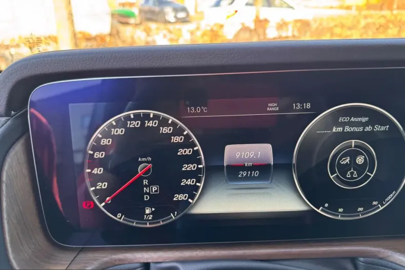 Mercedes-Benz G 400 (Clasa G) din 2024 cu 29.200 km - oferta MER201077 - foto 17