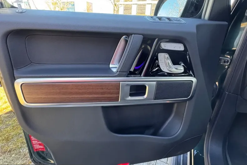 Mercedes-Benz G 400 (Clasa G) din 2024 cu 29.200 km - oferta MER201077 - foto 22