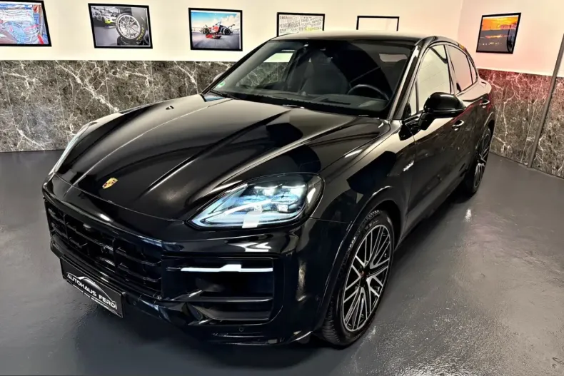 Porsche Cayenne din 2025 cu 22.000 km - oferta POR201079 - foto 1