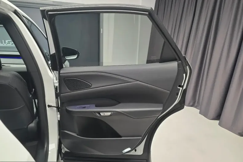 Lexus RX 450 din 2024 cu 23.828 km - oferta LEX201084 - foto 21