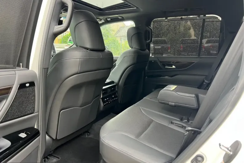 Lexus LX 500 din 2025 cu 100 km - oferta LEX201088 - foto 10