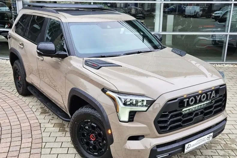 Toyota Sequoia din 2025 cu 75 km - oferta TOY201089 - foto 3