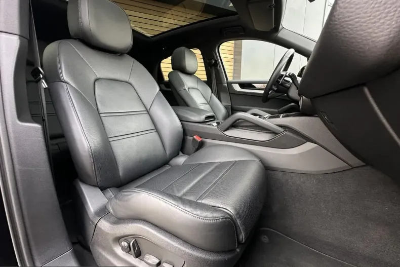 Porsche Cayenne din 2024 cu 49.348 km - oferta POR201090 - foto 7