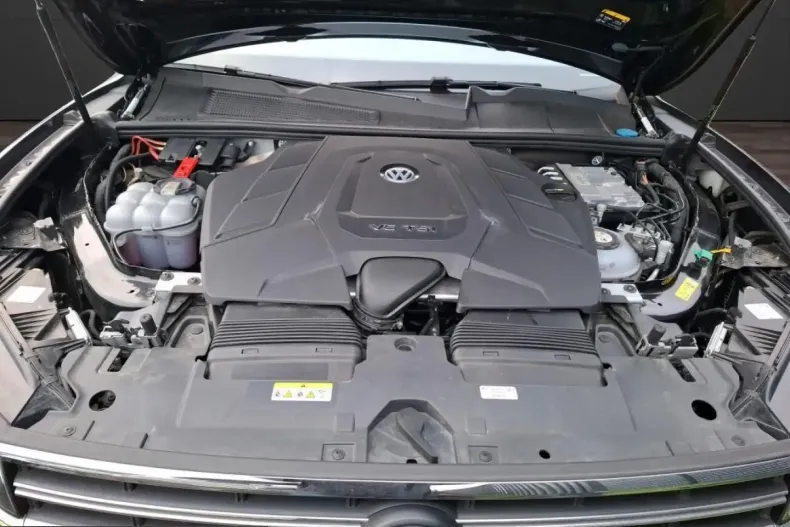 Volkswagen Touareg din 2023 cu 31.123 km - oferta VOL201095 - foto 11