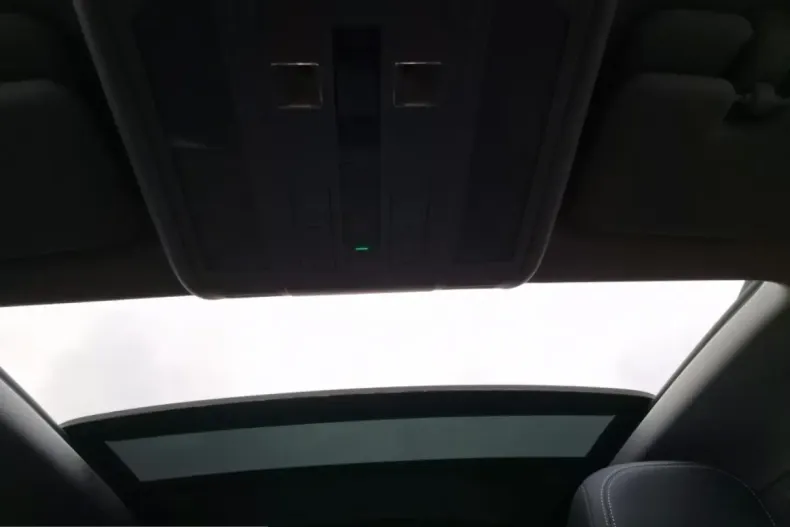 Volkswagen Touareg din 2023 cu 31.123 km - oferta VOL201095 - foto 12