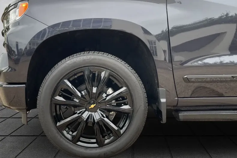 Chevrolet Silverado din 2025 cu 2.490 km - oferta CHE201098 - foto 7