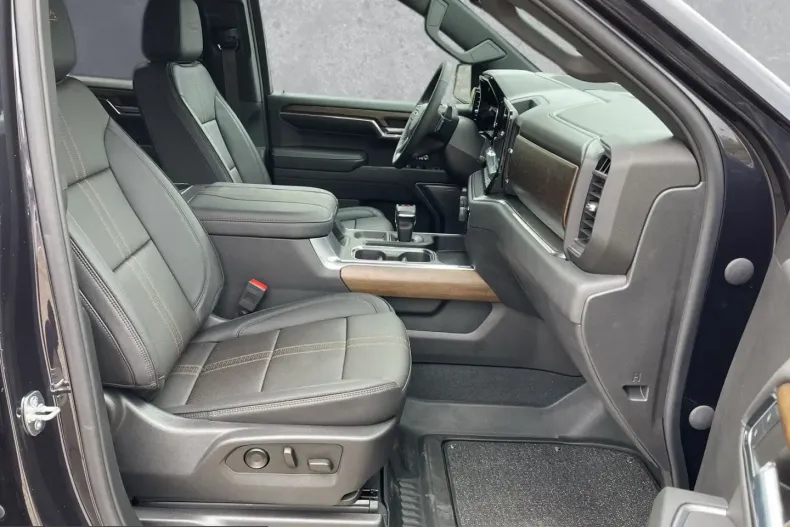 Chevrolet Silverado din 2025 cu 2.490 km - oferta CHE201098 - foto 8