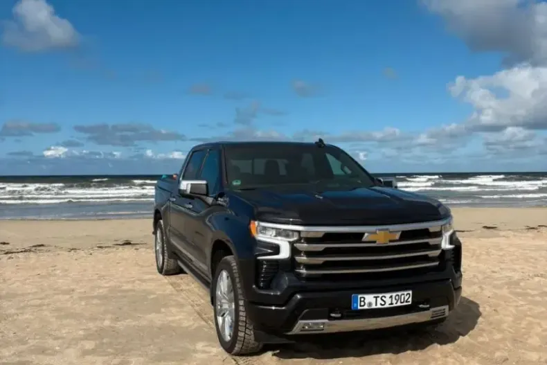 Chevrolet Silverado din 2024 cu 11.000 km - oferta CHE201099 - foto 7