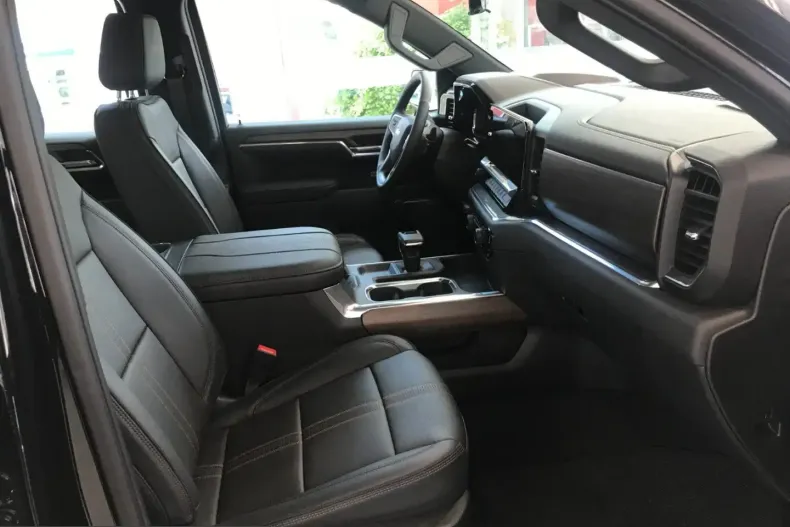 Chevrolet Silverado din 2025 cu 18.000 km - oferta CHE201100 - foto 9