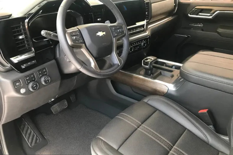 Chevrolet Silverado din 2025 cu 18.000 km - oferta CHE201100 - foto 12