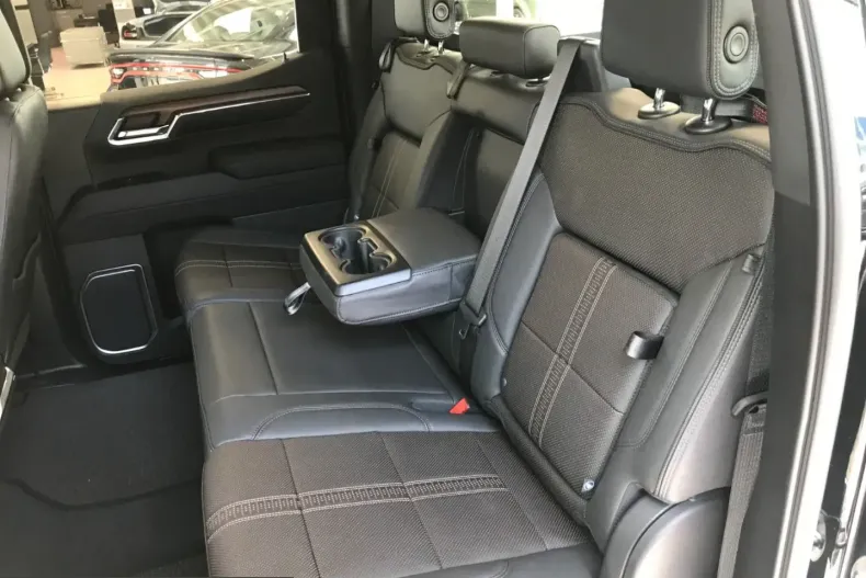 Chevrolet Silverado din 2025 cu 18.000 km - oferta CHE201100 - foto 17