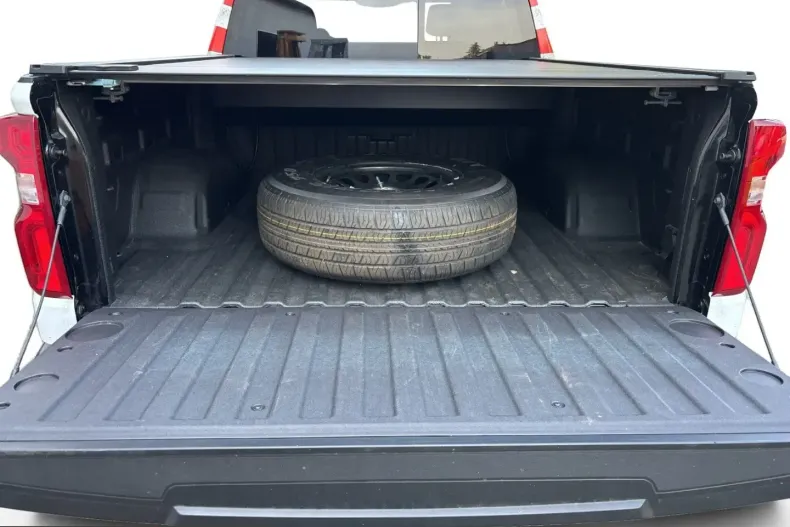 Chevrolet Silverado din 2025 cu 1.100 km - oferta CHE201101 - foto 12